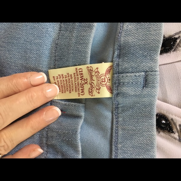 Capri - Picture 4 of 4